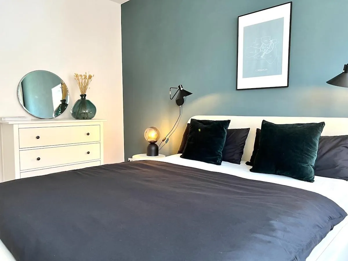 Boutique Apartment Im Charmanten Altbau Lubeck