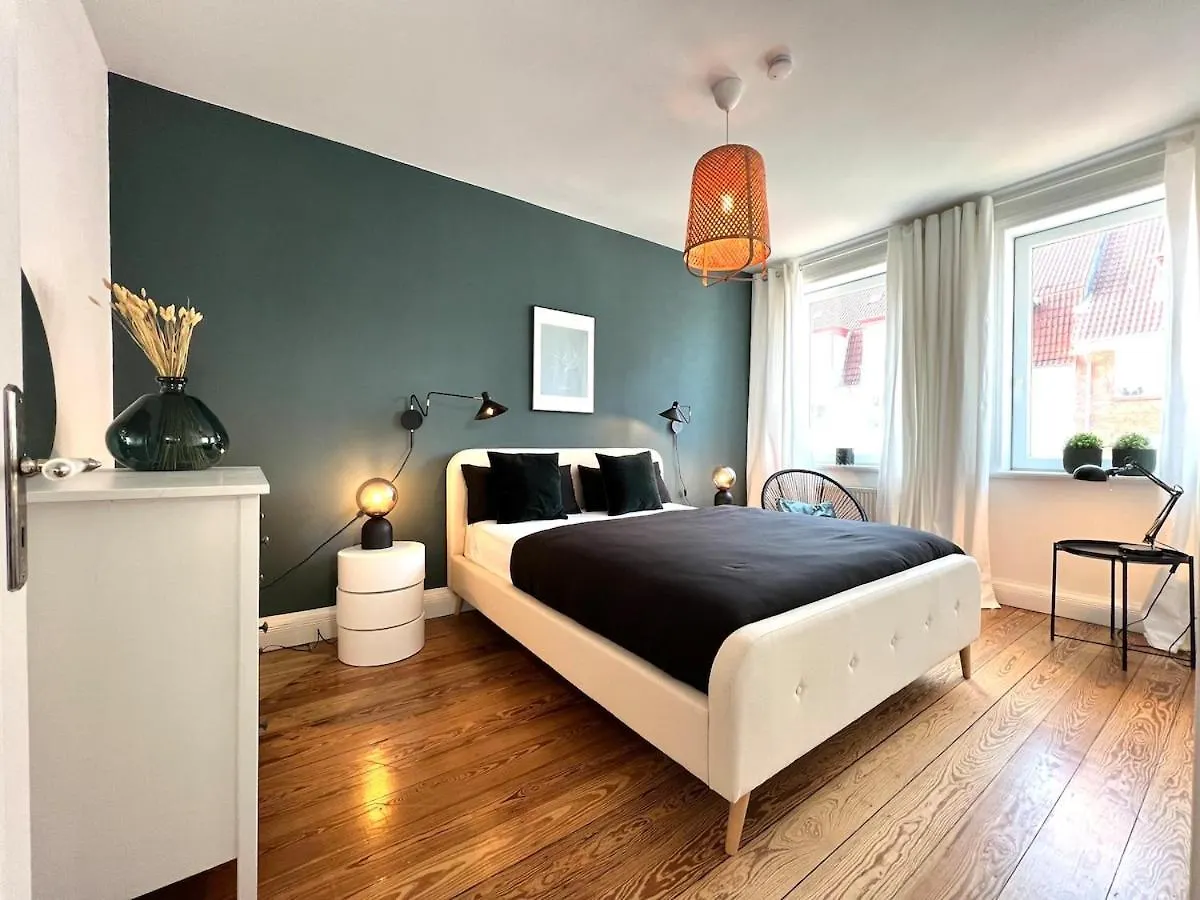 Boutique Apartment Im Charmanten Altbau Lubeck